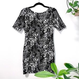 {H&M} Abstract Half-Sleeve Bodycon Dress